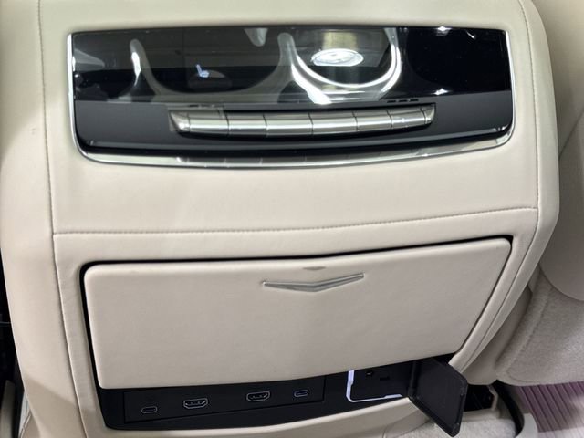 New 2026 Cadillac Escalade Platinum Sport w/ LPO, ONYX Package image 22