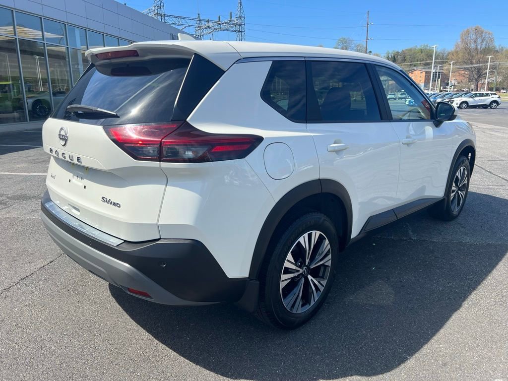 Used 2023 Nissan Rogue SV image 9
