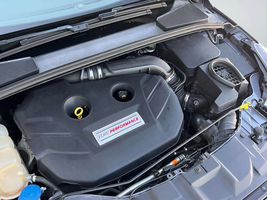 Used 2017 Ford Focus RS AWD/4WD image 27