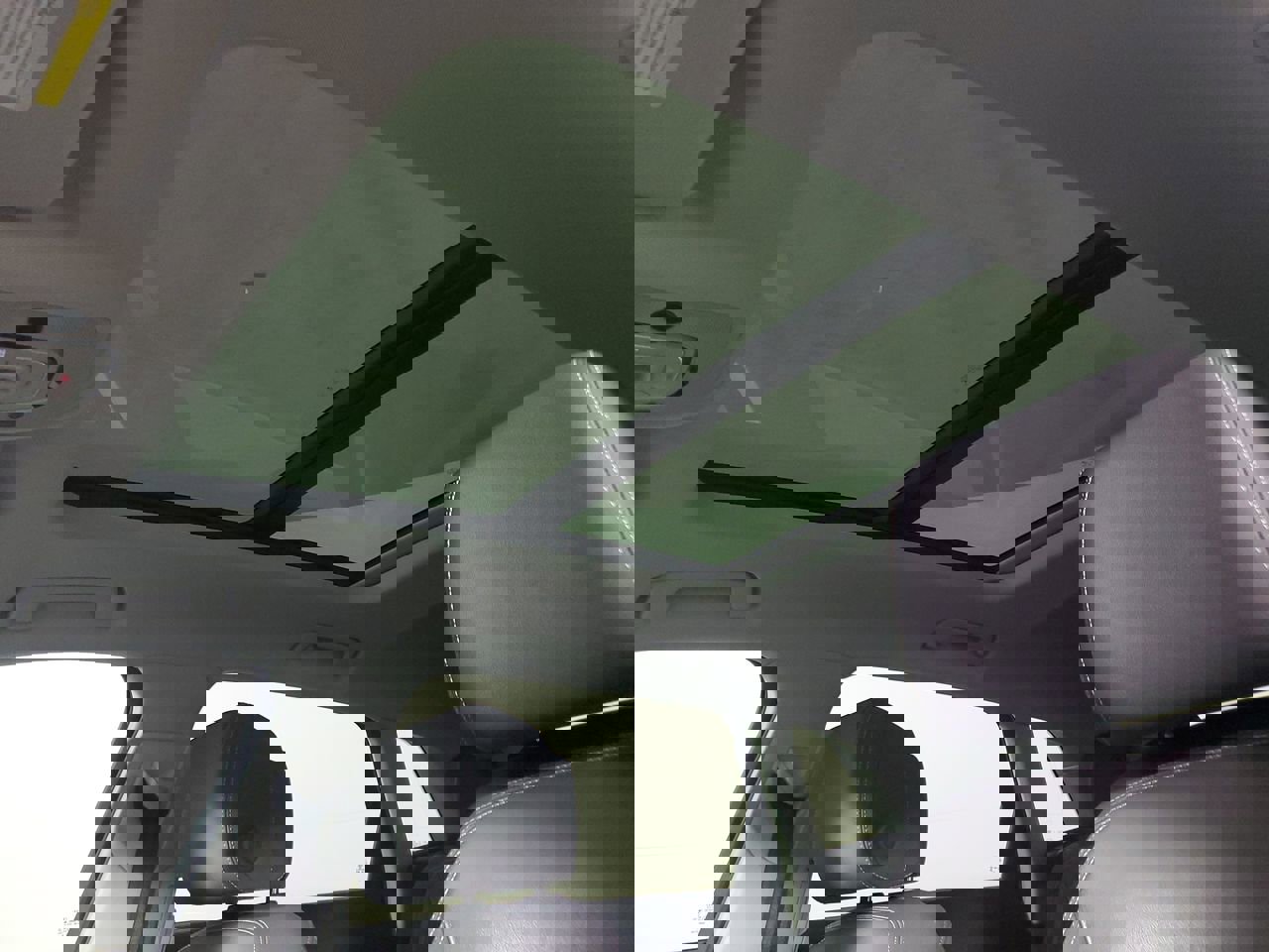 Certified 2021 Audi e-tron Premium Plus w/ Premium Plus Package image 18