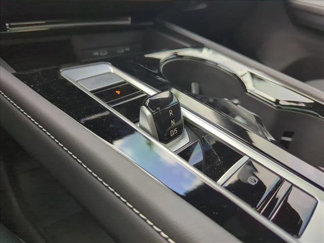 Used 2025 Volkswagen Atlas Cross Sport SEL Premium R-Line image 7