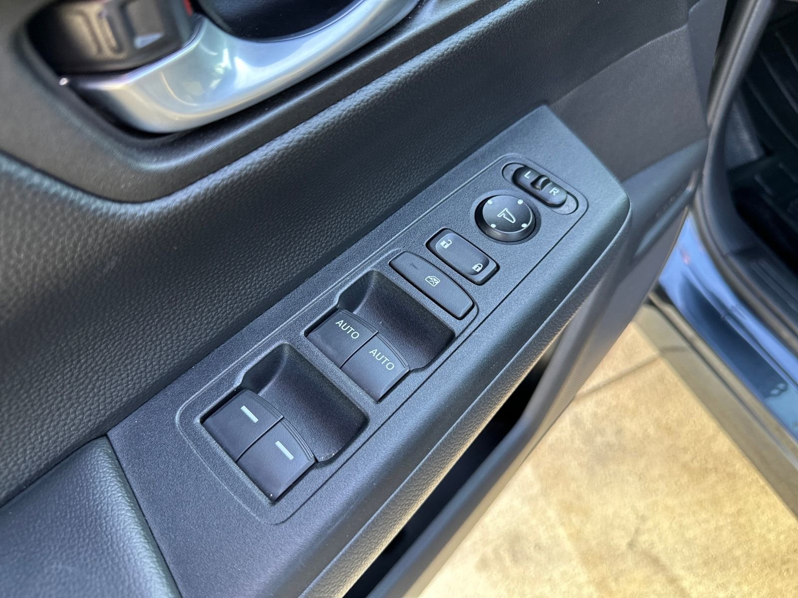 Used 2023 Honda CR-V Sport image 11