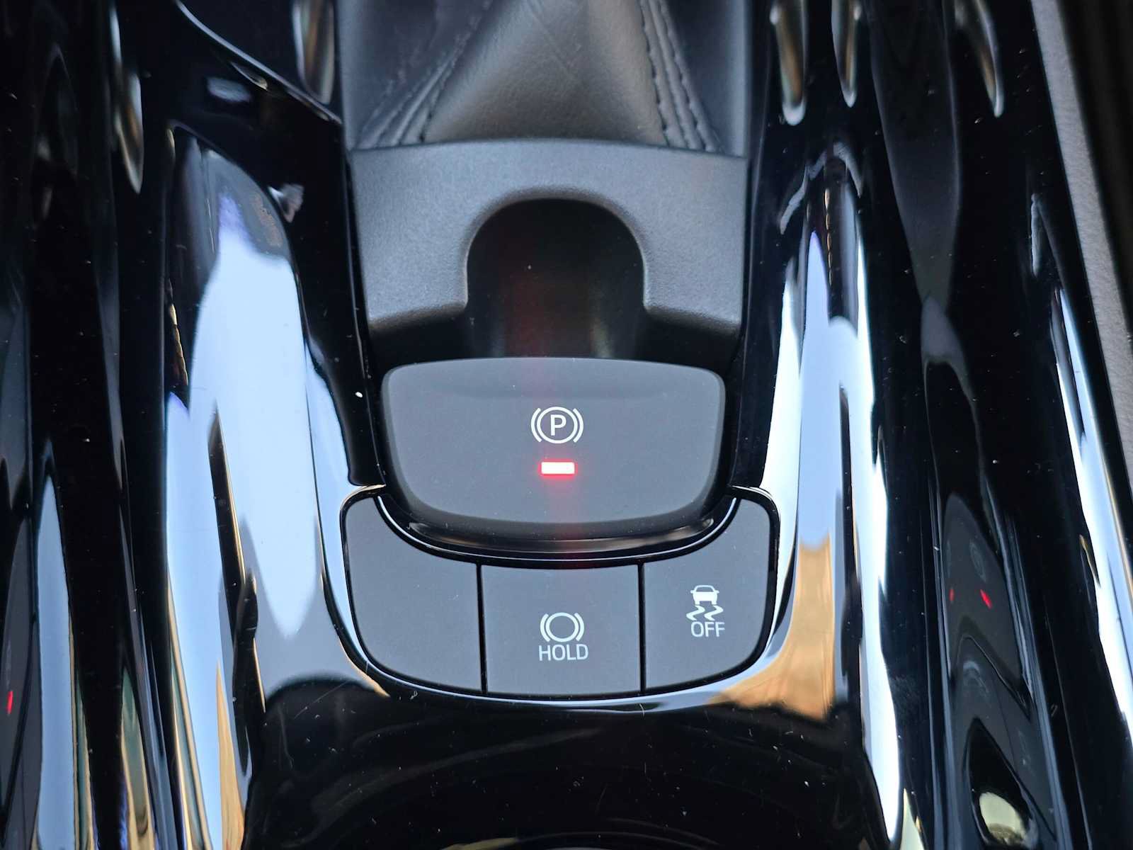 Certified 2020 Toyota C-HR XLE FWD image 29