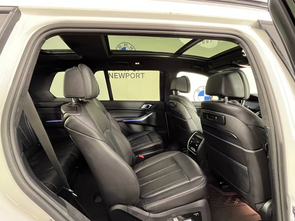 Used 2021 BMW X7 xDrive40i w/ M Sport Package AWD/4WD image 22