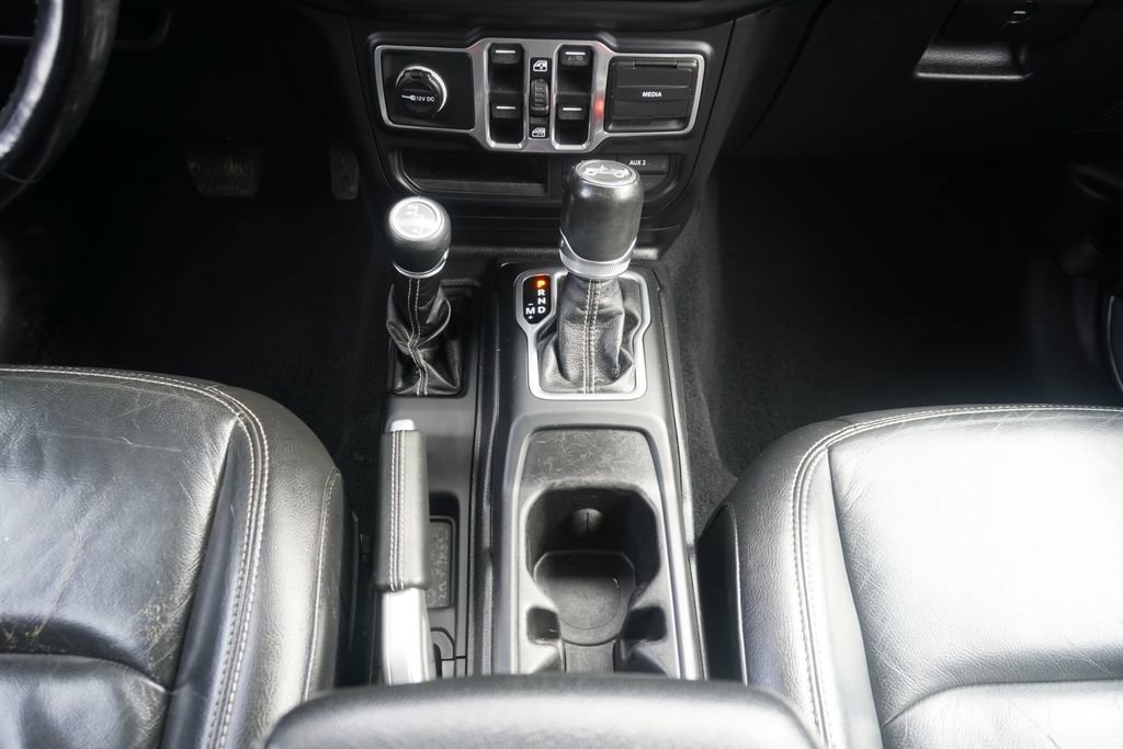 Used 2018 Jeep Wrangler Unlimited Sahara image 24