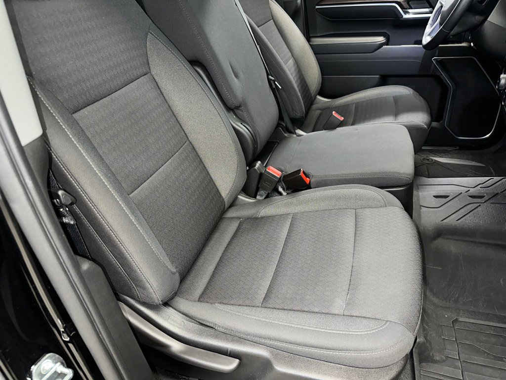 Certified 2022 Chevrolet Silverado 1500 RST w/ Redline Edition image 32