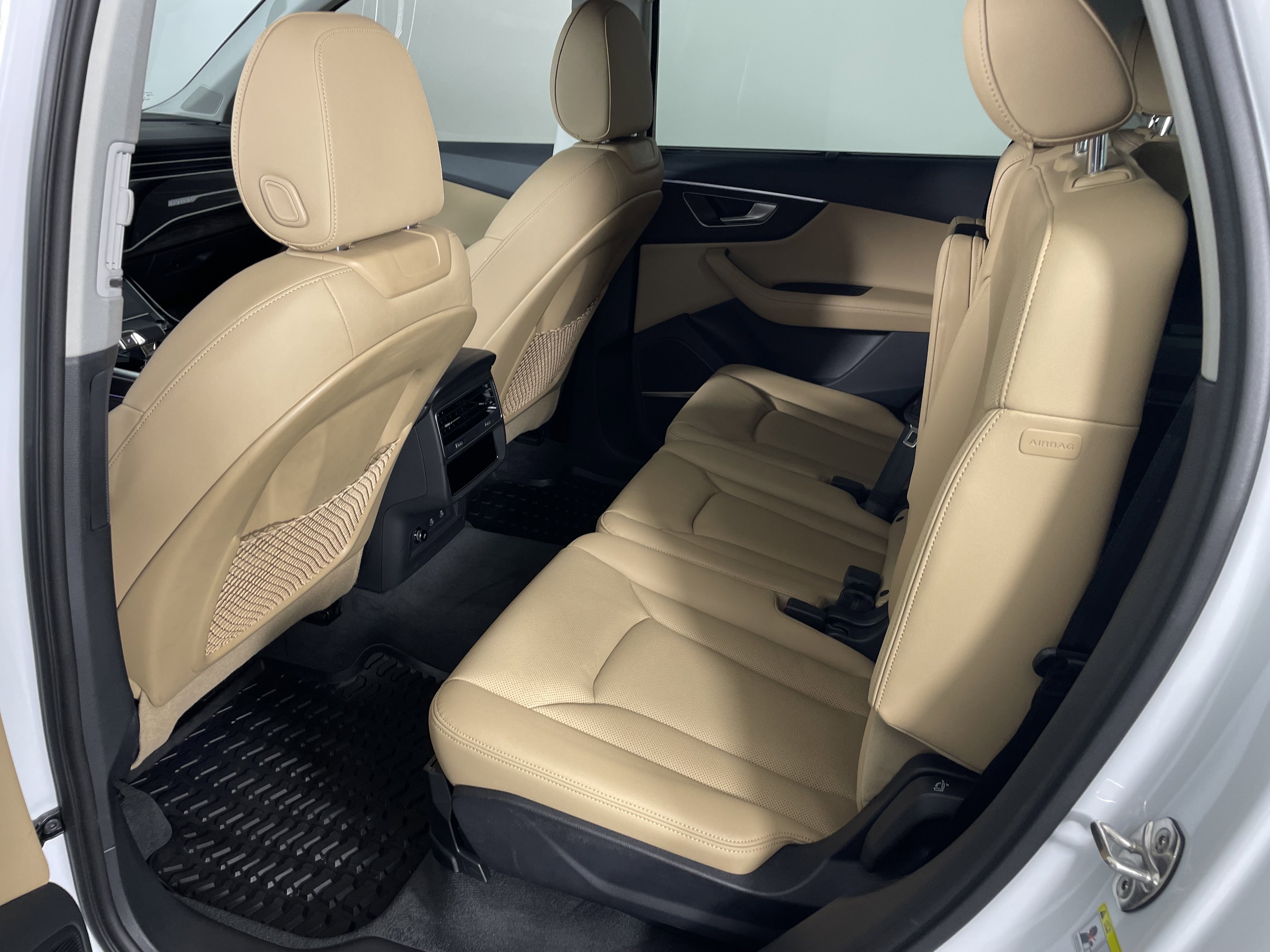 Used 2024 Audi Q7 Premium Plus image 12