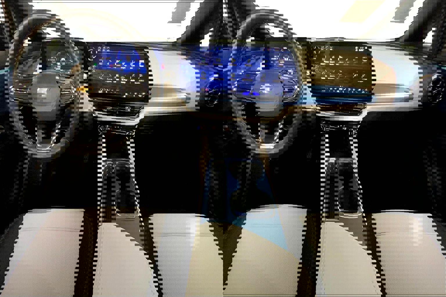 Used 2025 Chevrolet Equinox EV LT image 15