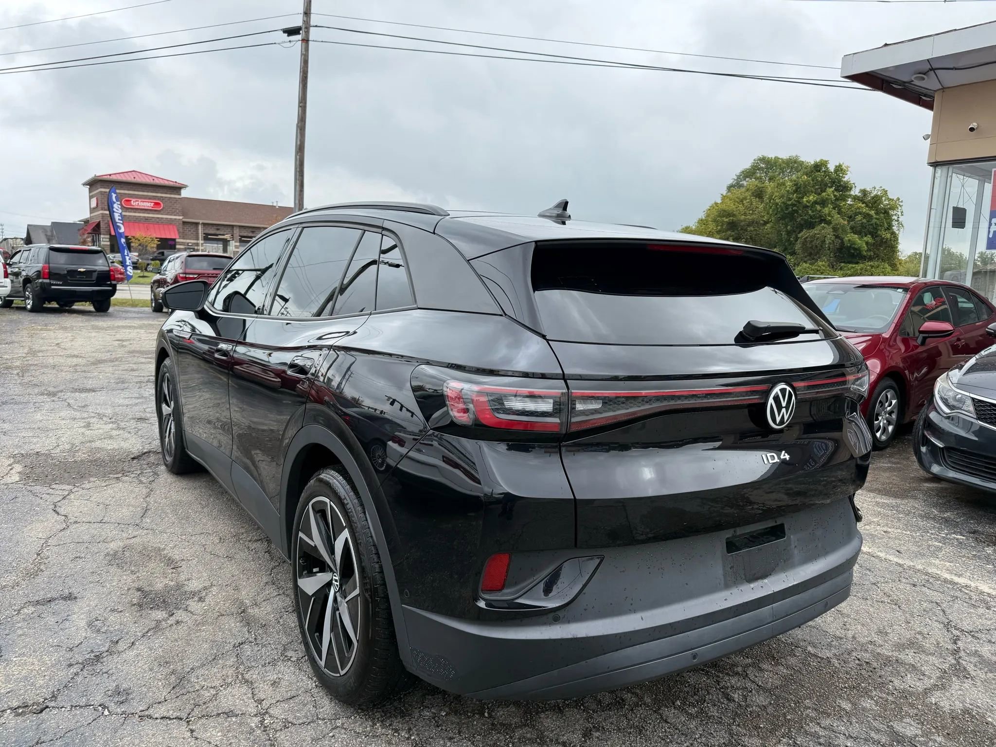 Used 2023 Volkswagen ID.4 Pro S image 4