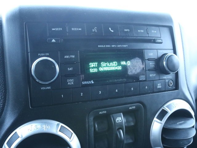 Used 2012 Jeep Wrangler Unlimited Rubicon image 22