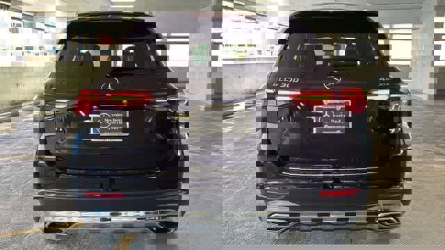 Used 2025 Mercedes-Benz GLC 300 4MATIC image 6