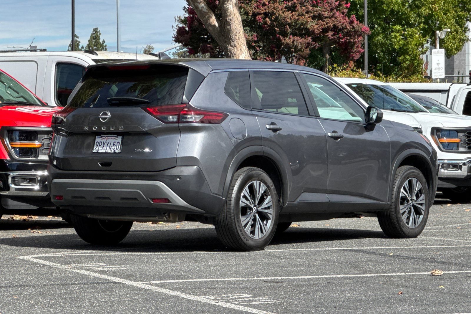 Used 2023 Nissan Rogue SV AWD/4WD image 4