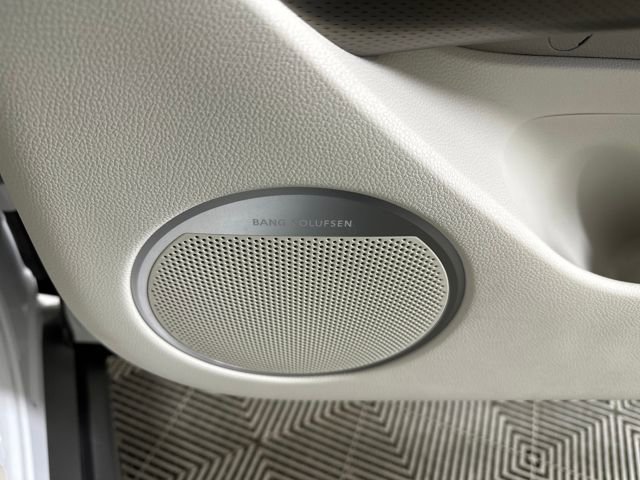 Used 2023 Genesis GV60 Performance image 30