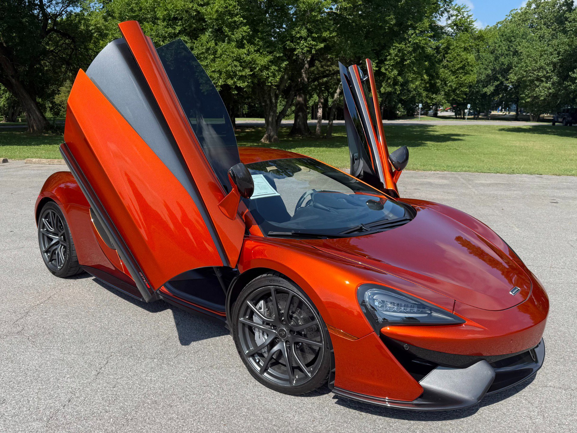 Used 2017 McLaren 570S Coupe image 1