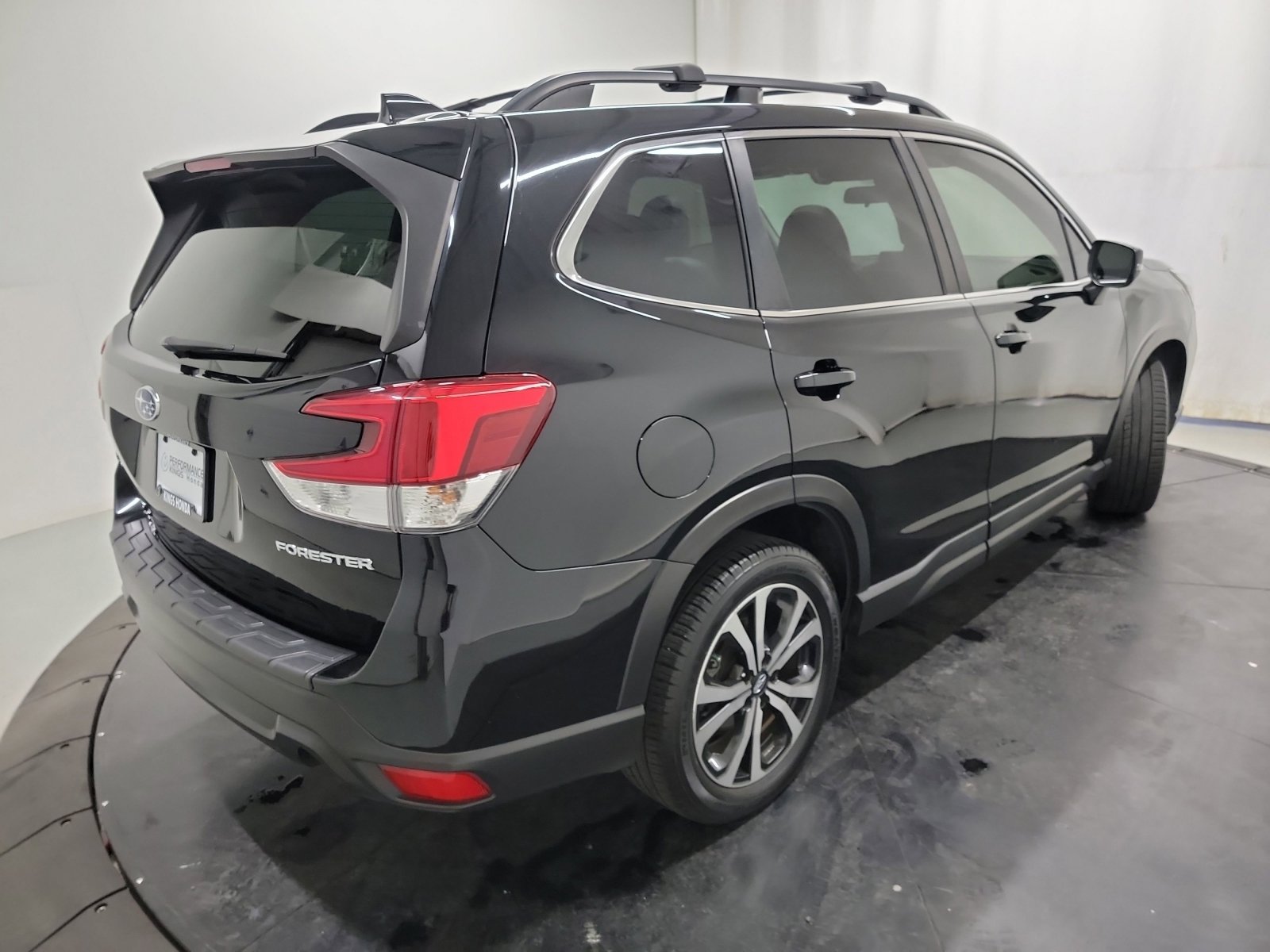 Used 2020 Subaru Forester Limited image 9