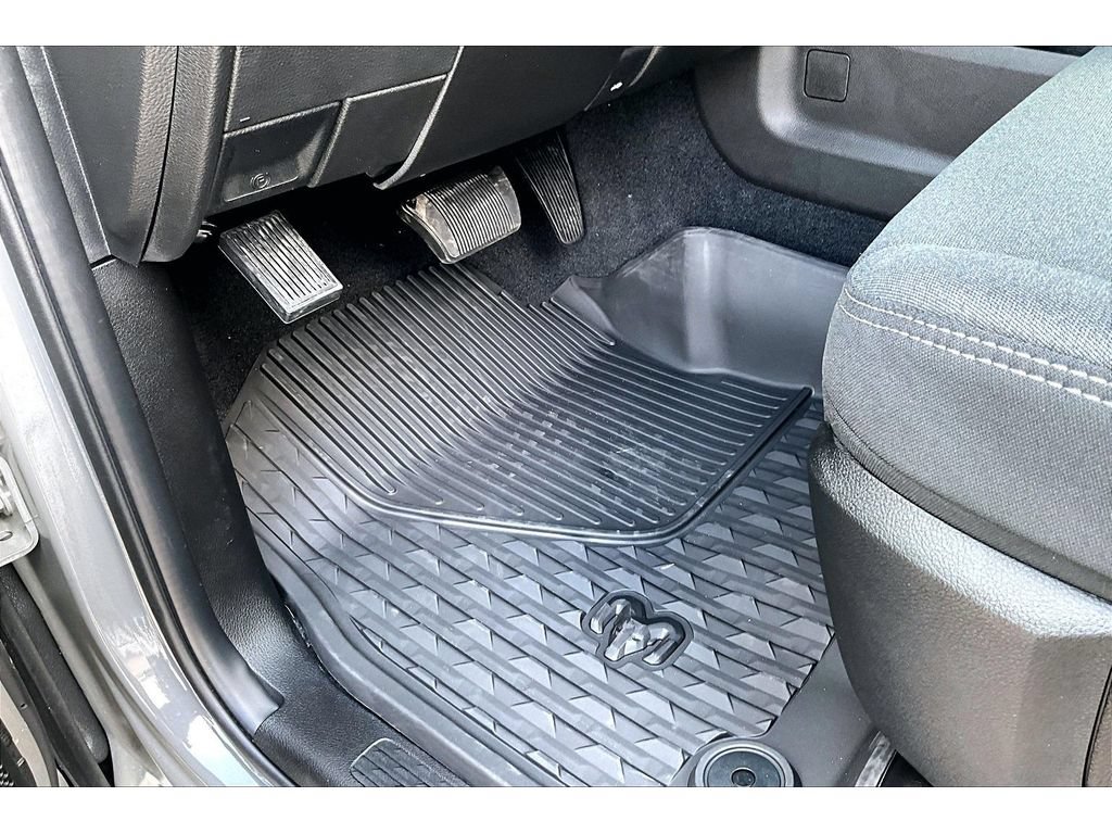 New 2026 RAM 3500 Big Horn AWD/4WD image 36