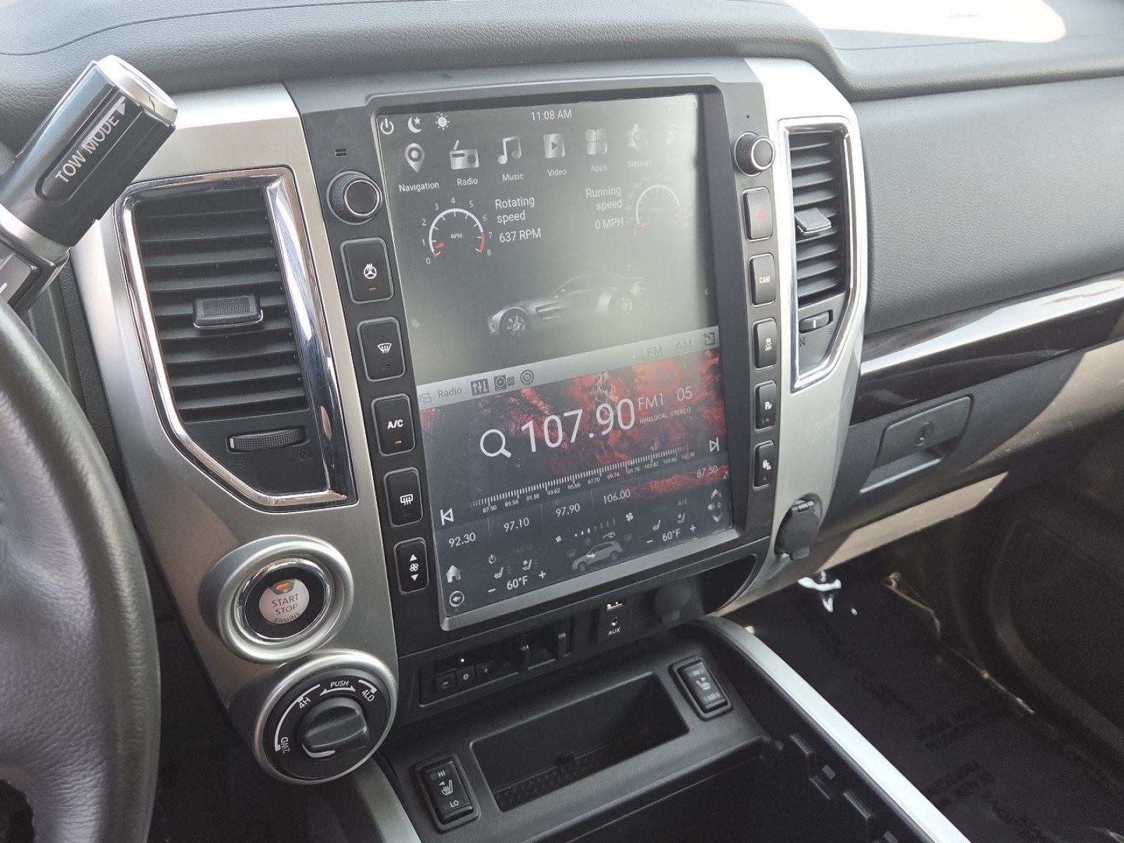 Used 2017 Nissan Titan SV AWD/4WD image 28