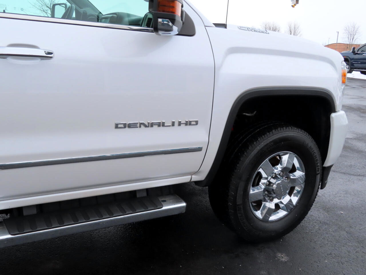 Used 2019 GMC Sierra 3500 Denali w/ Duramax Plus Package image 18