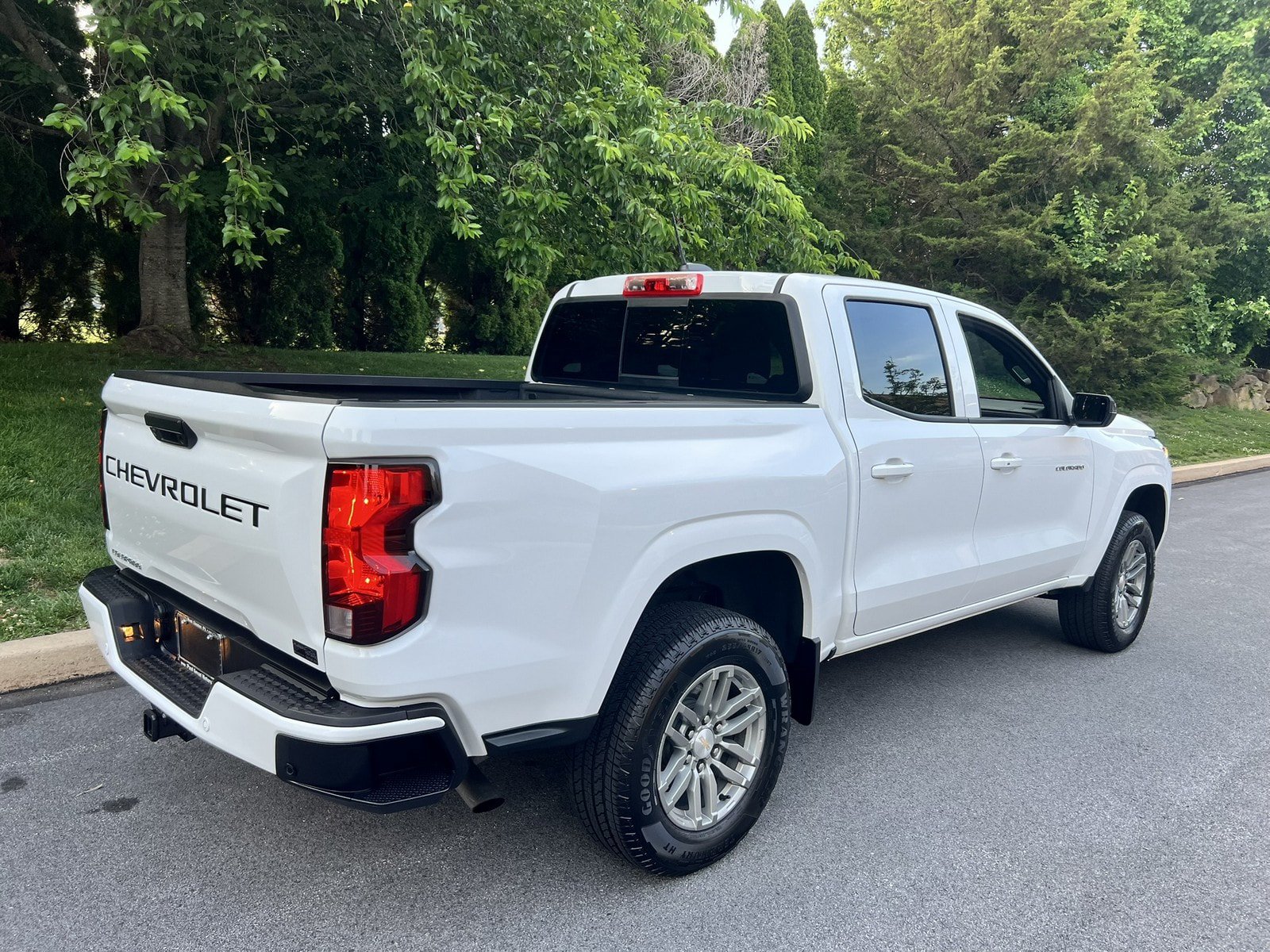 Used 2025 Chevrolet Colorado LT w/ Advanced Trailering Package RWD image 50