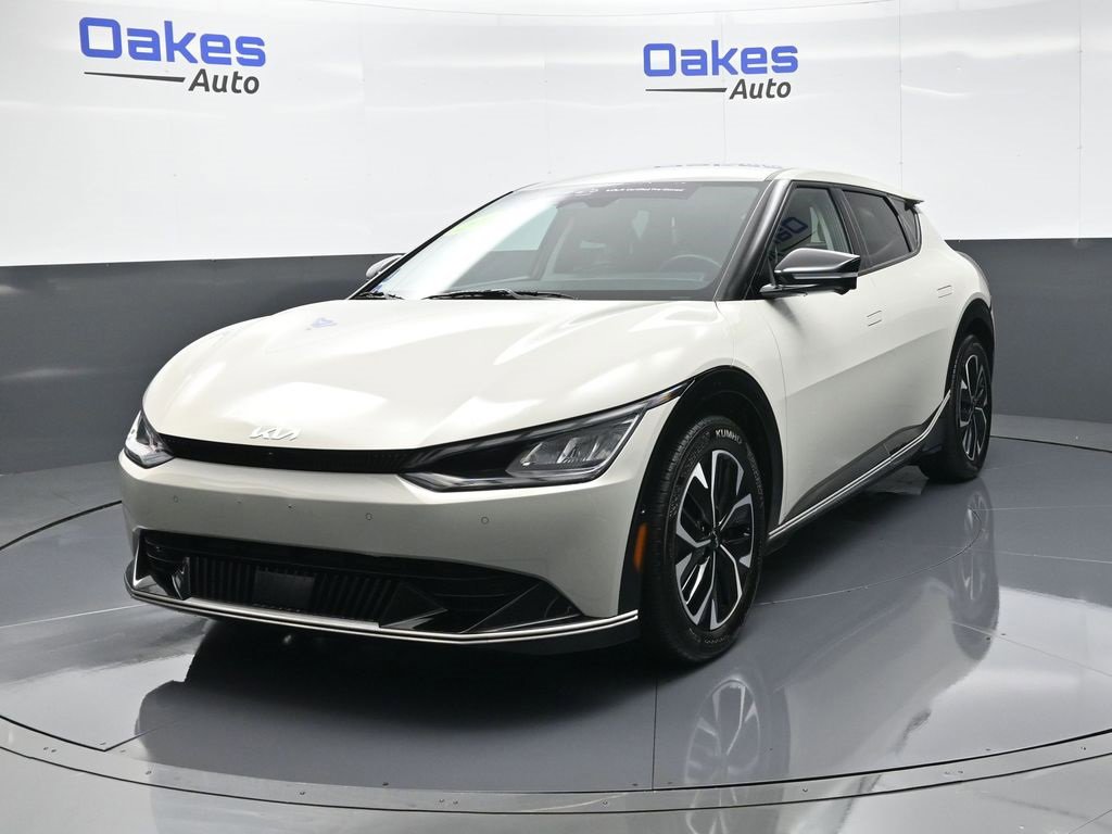 Certified 2022 Kia EV6 Wind w/ Wind Technology Package image 3