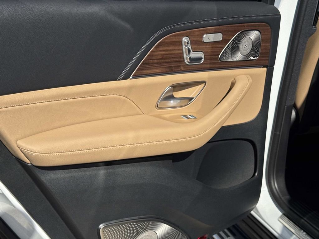 New 2026 Mercedes-Benz GLS 580 4MATIC image 13