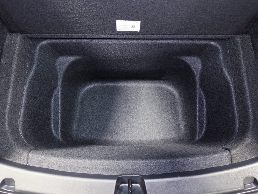 Used 2025 Tesla Model Y Long Range image 28