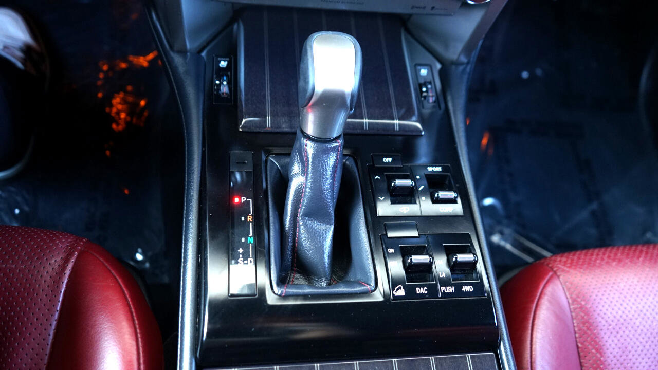 Used 2021 Lexus GX 460 Luxury w/ Sport Design Package image 17