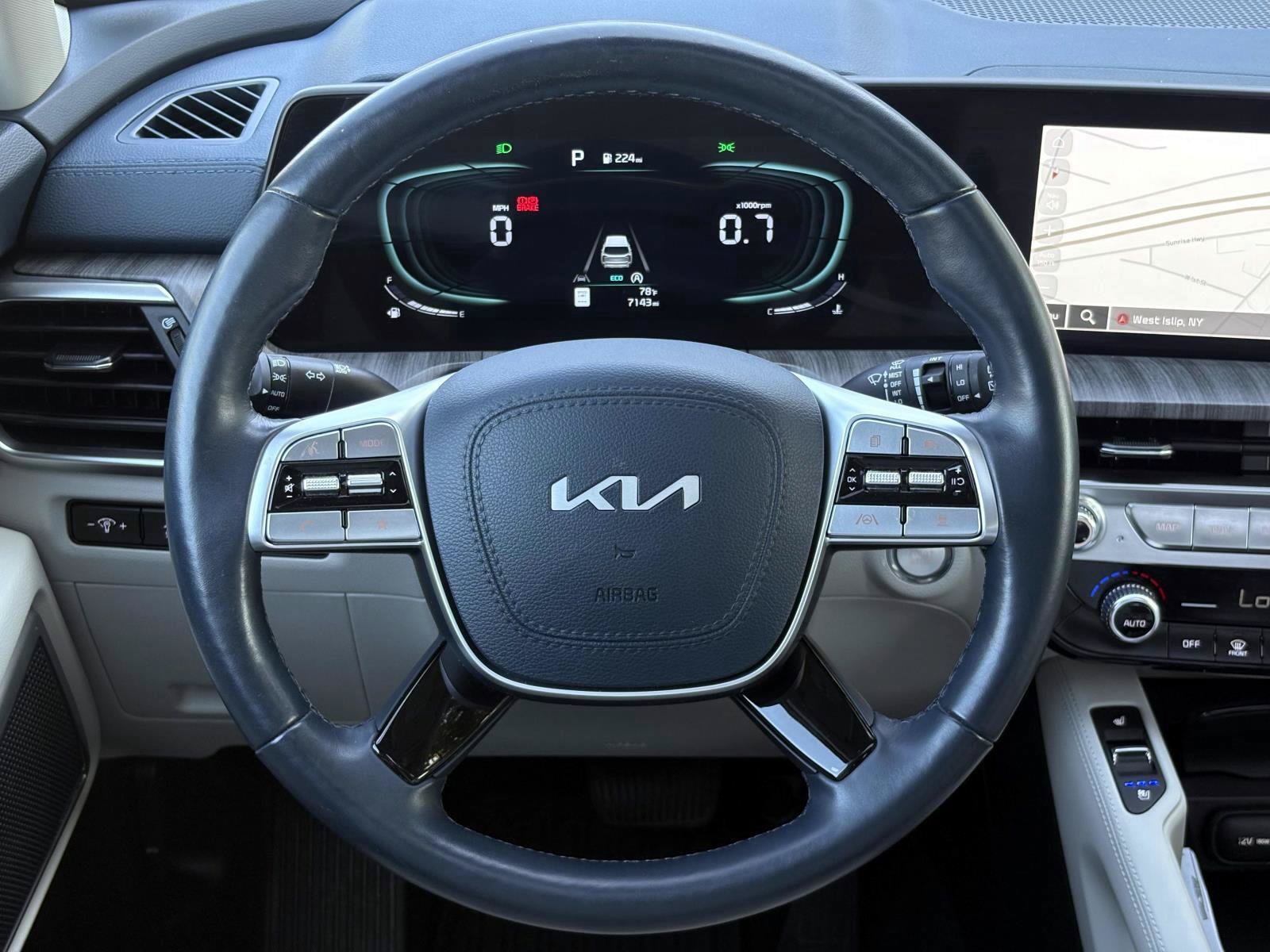 Certified 2025 Kia Telluride EX w/ EX Captain's Chair Package AWD/4WD image 15