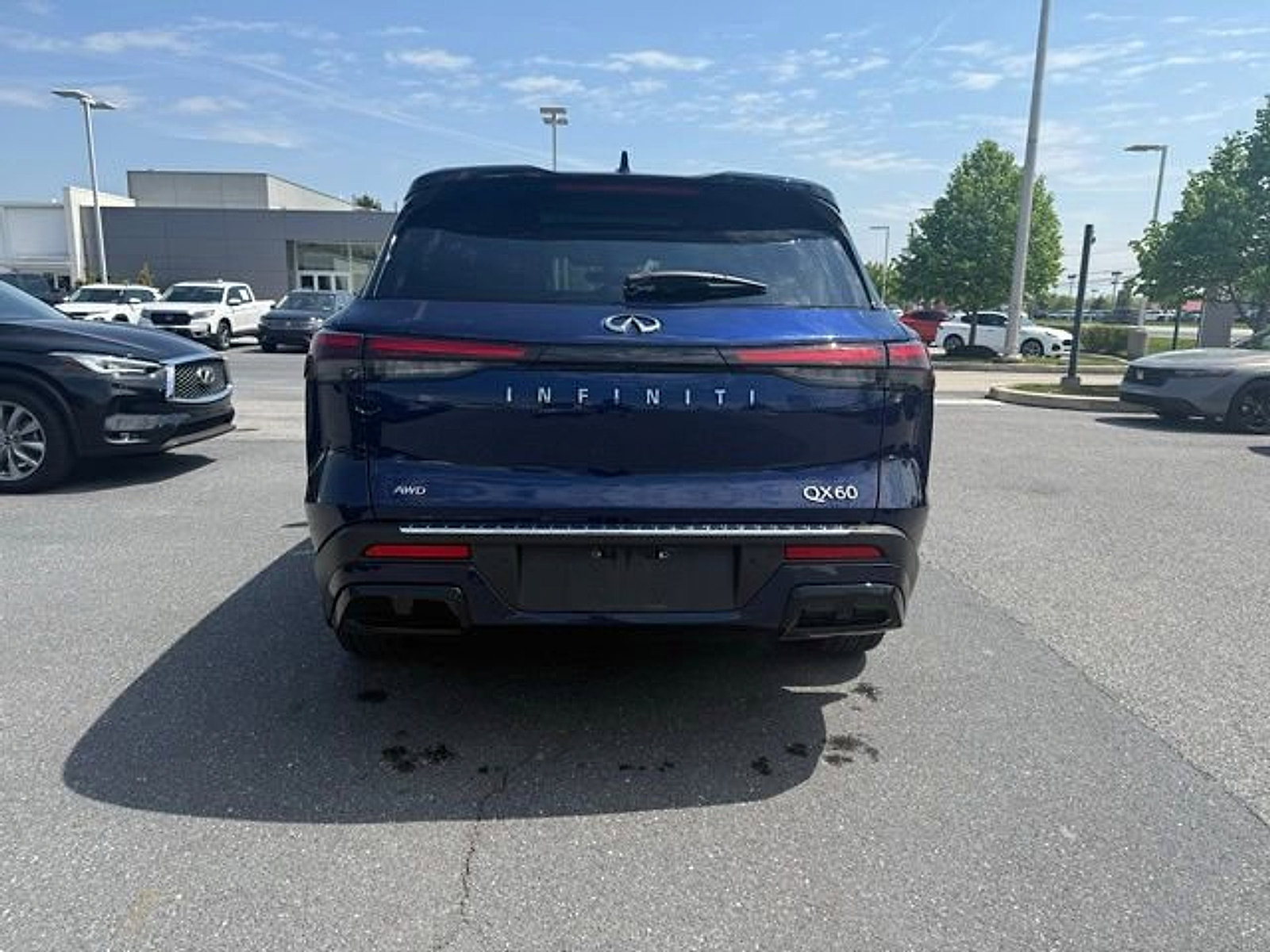 Certified 2023 INFINITI QX60 Luxe w/ Cargo Package AWD/4WD image 7