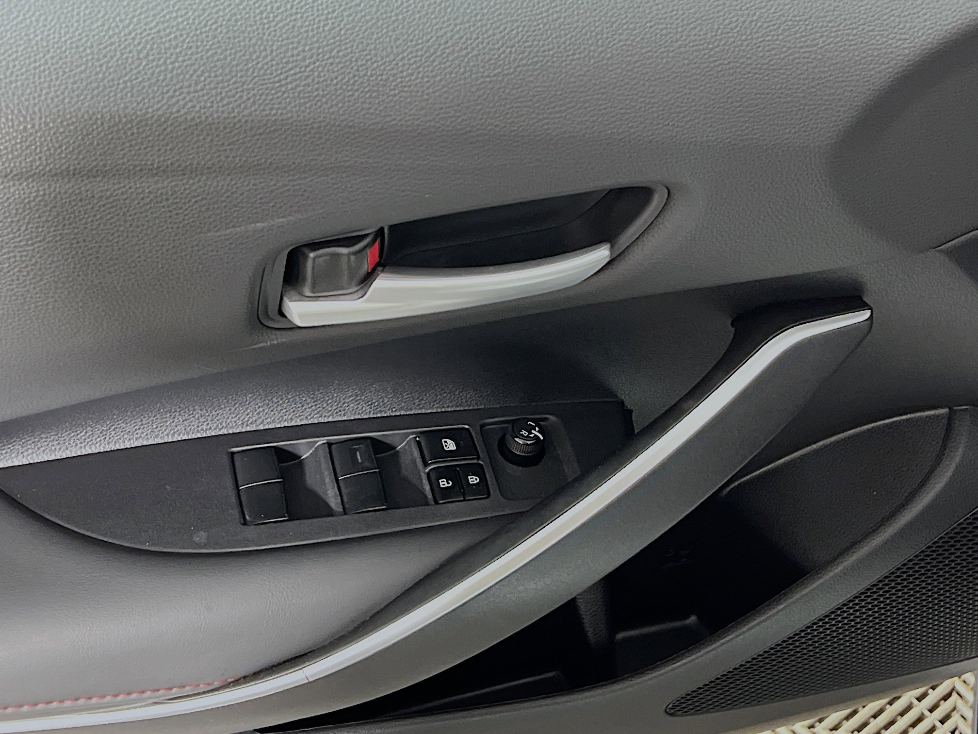 Used 2024 Toyota Corolla SE image 17