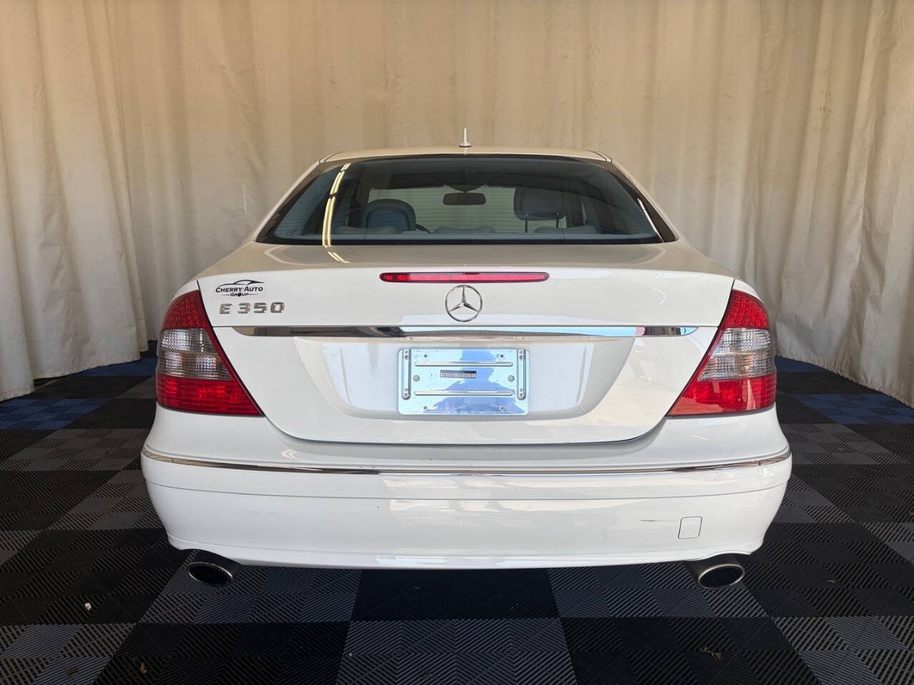 Used 2007 Mercedes-Benz E 350 Sedan image 7