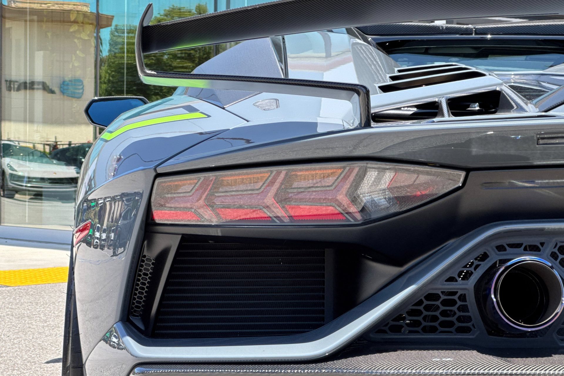 Used 2020 Lamborghini Aventador SVJ AWD/4WD image 36