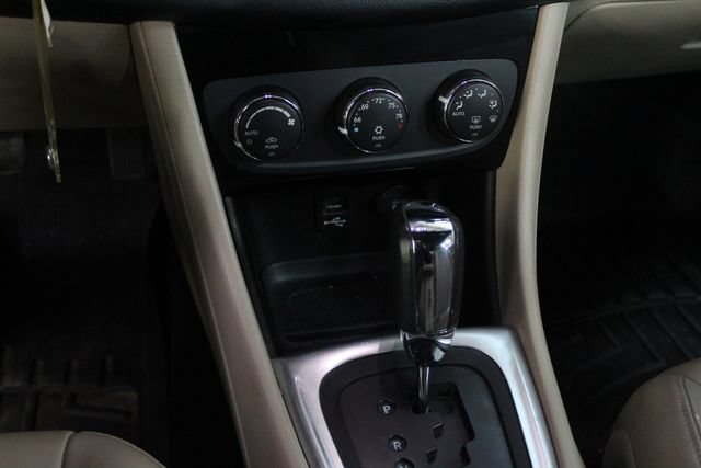 Used 2012 Chrysler 200 Limited FWD image 18