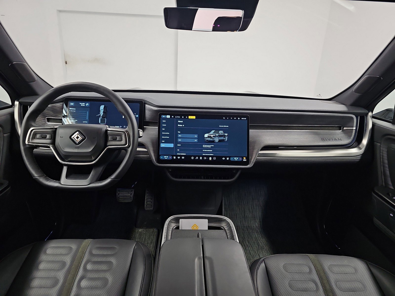 Used 2025 Rivian R1T Adventure image 25