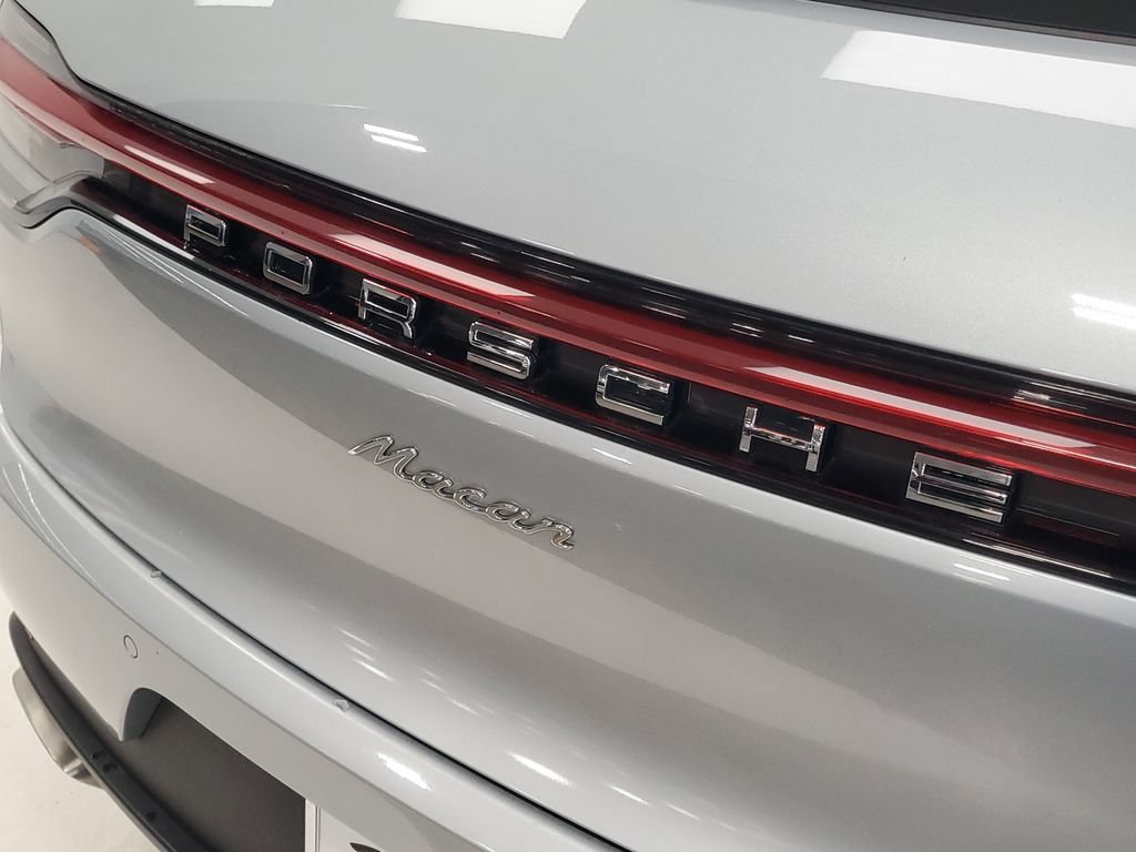 Used 2020 Porsche Macan AWD/4WD image 6