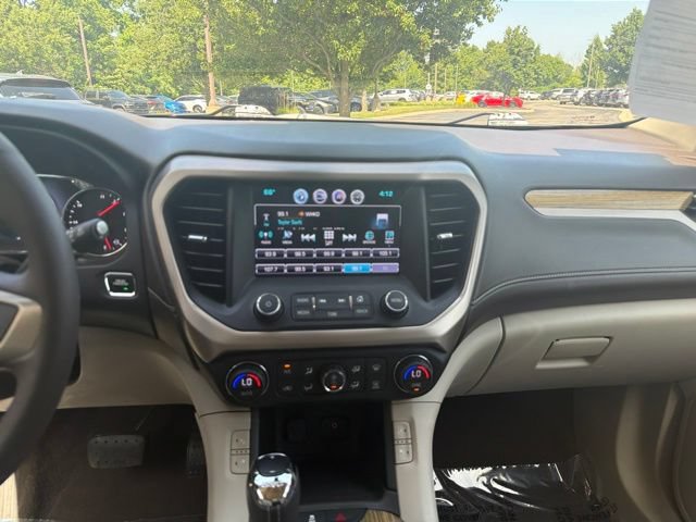 Used 2017 GMC Acadia Denali w/ Technology Package FWD image 14