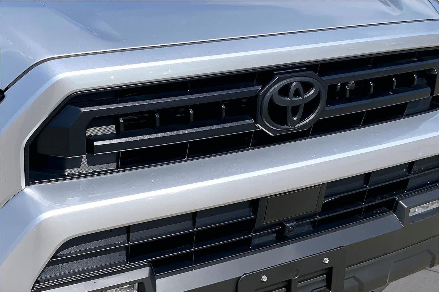 Used 2026 Toyota 4Runner SR5 RWD image 30