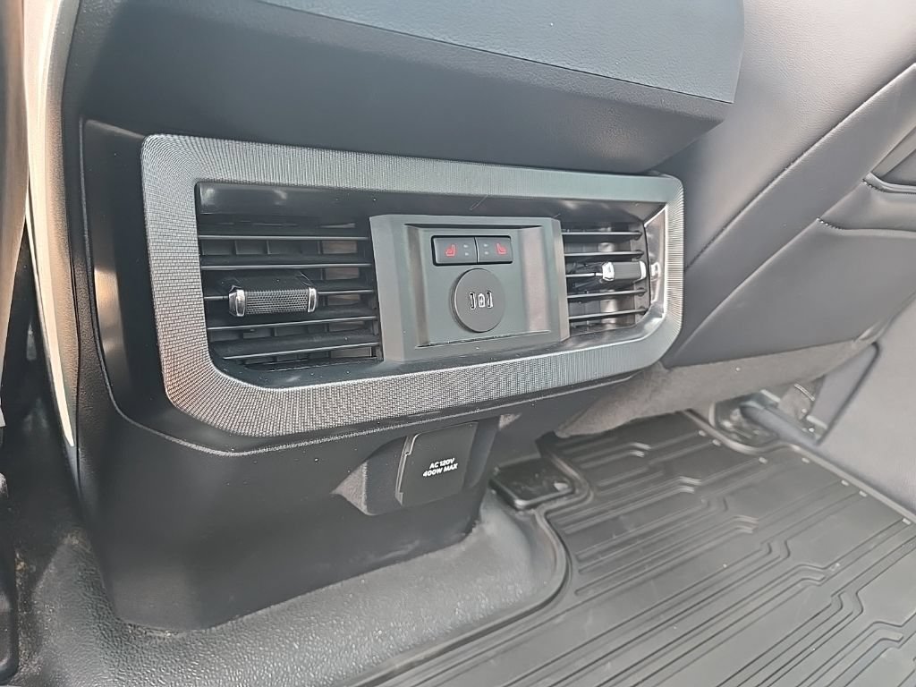 Used 2026 Ford F250 Platinum AWD/4WD image 17