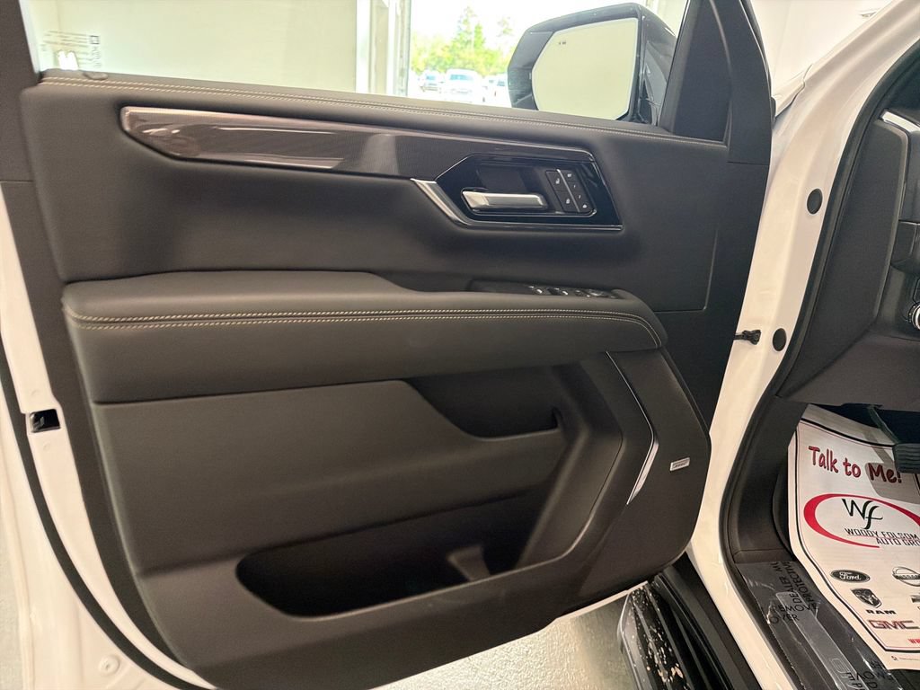 New 2026 GMC Yukon Elevation w/ Elevation Premium Package AWD/4WD image 13