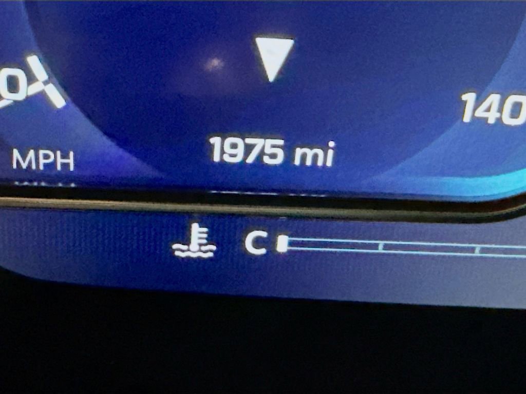 Used 2024 Chevrolet Suburban Z71 w/ Z71 Off-Road Package image 4