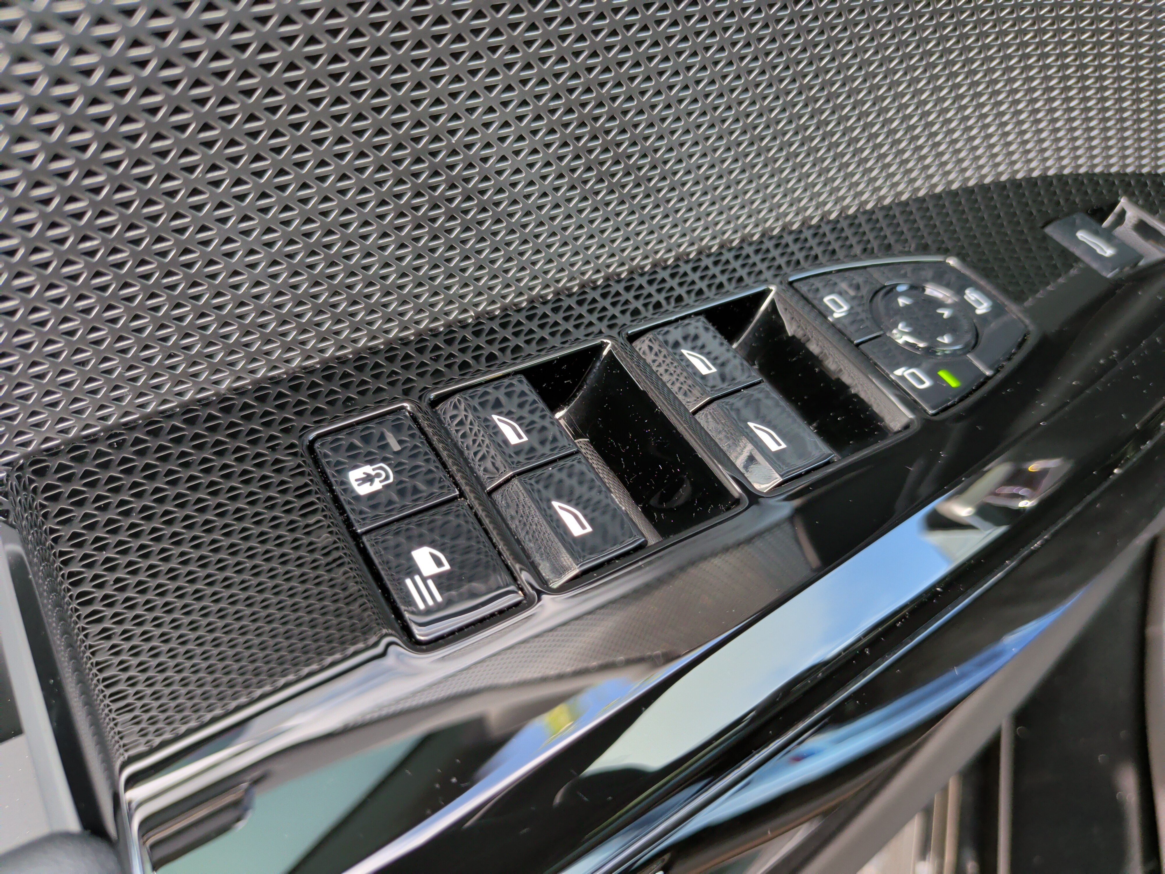 New 2026 BMW 740i w/ Premium Package RWD image 29