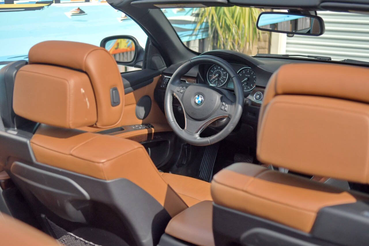Used 2012 BMW 328i Convertible RWD image 31