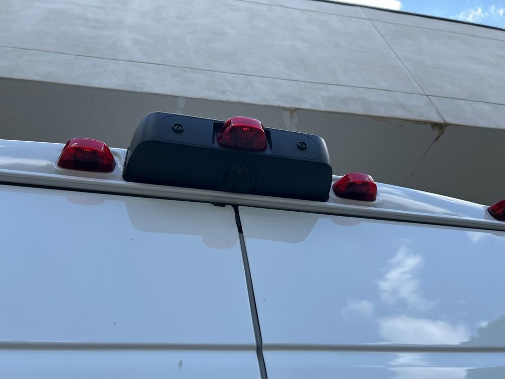 Used 2025 RAM ProMaster 2500 w/ Convenience Group FWD image 17