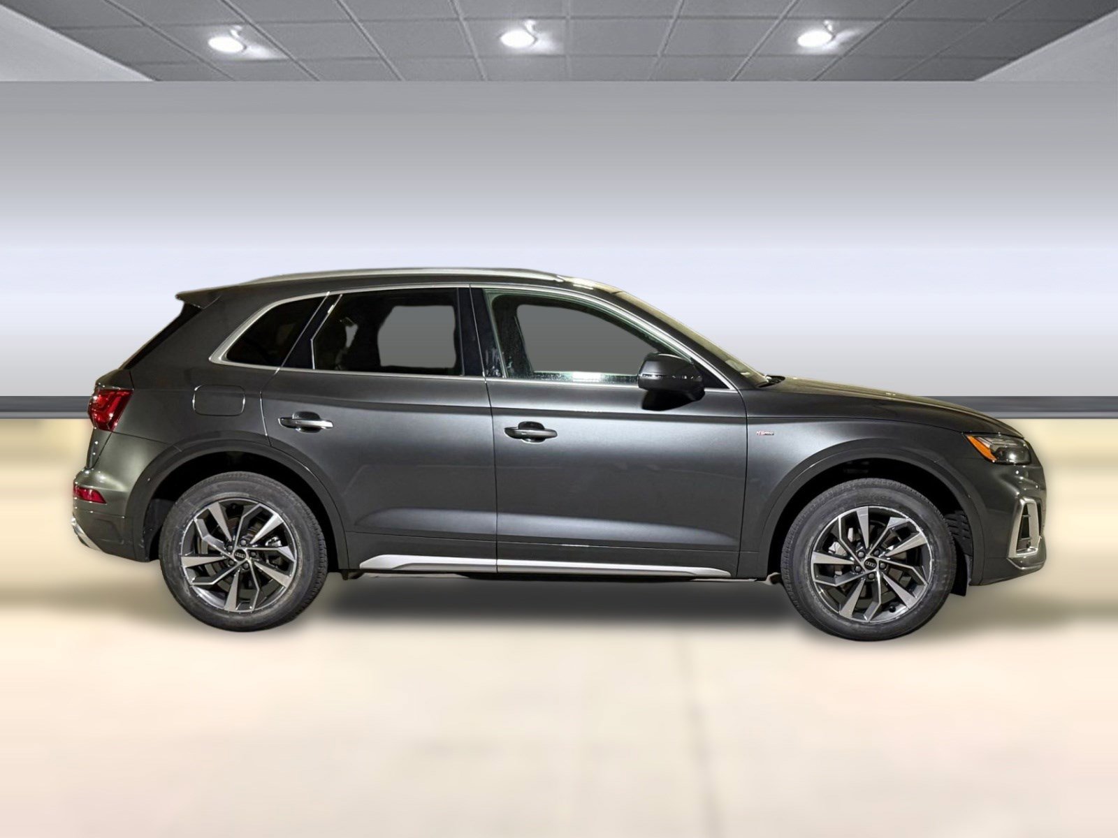 Certified 2023 Audi Q5 2.0T Premium Plus w/ Premium Plus Package AWD/4WD image 8