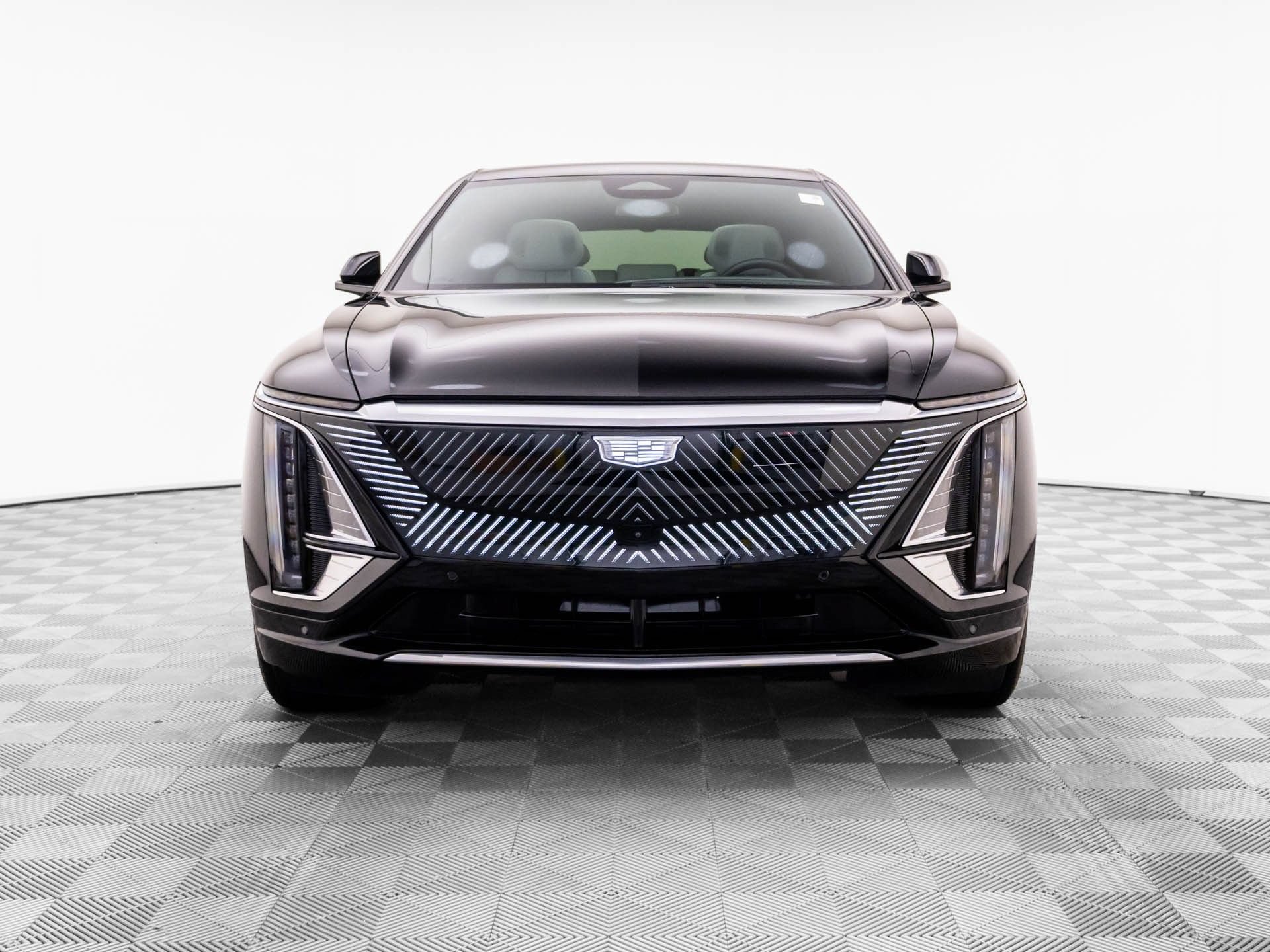 Certified 2024 Cadillac Lyriq Luxury RWD image 9