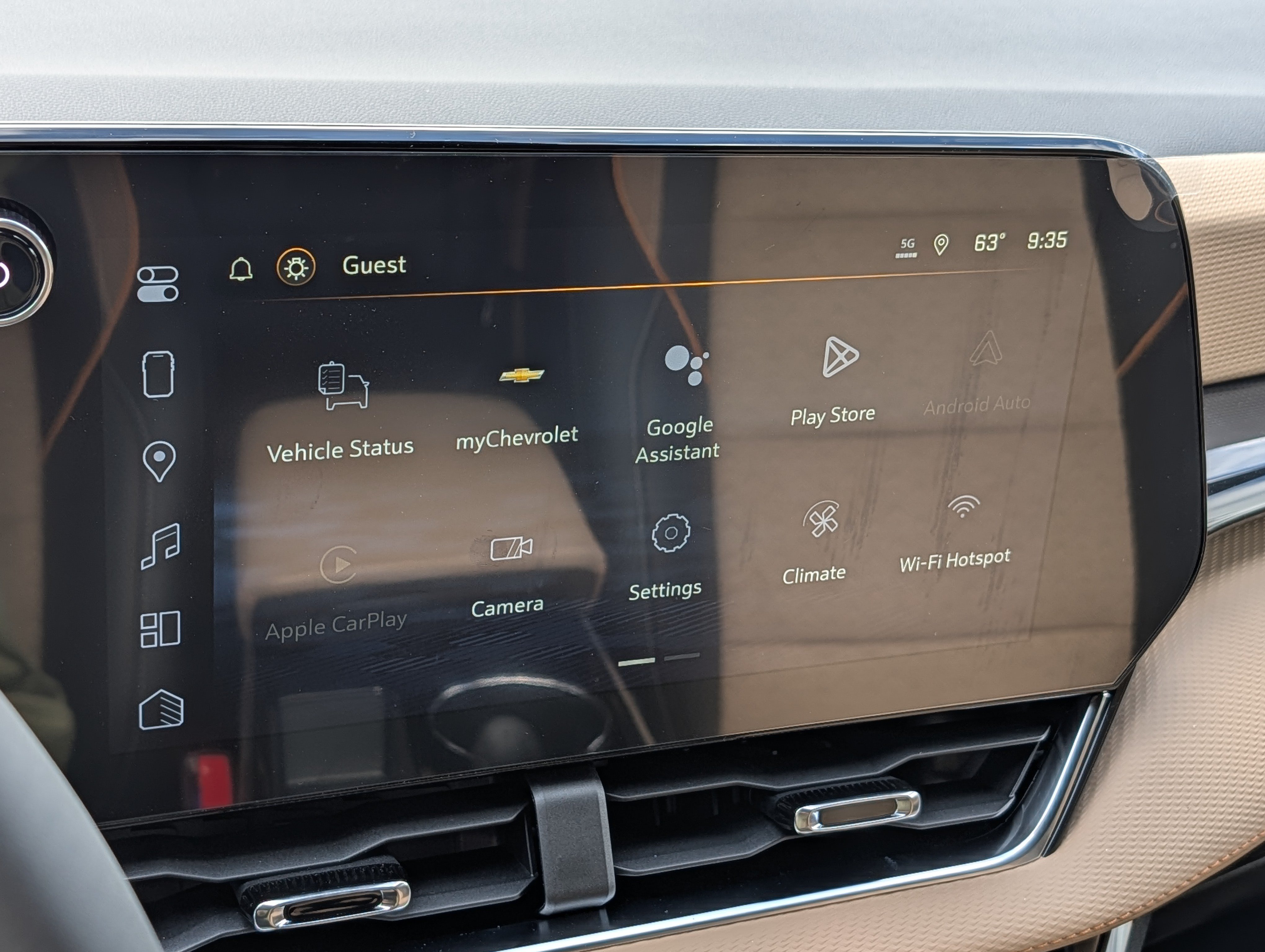 New 2026 Chevrolet Equinox ACTIV w/ Convenience Package III AWD/4WD image 17