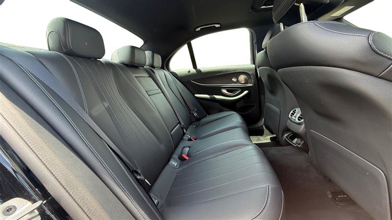 Used 2022 Mercedes-Benz E 350 Sedan w/ Driver Assistance Package image 18