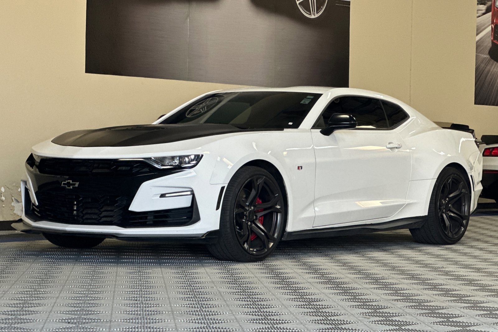 Used 2019 Chevrolet Camaro SS image 8