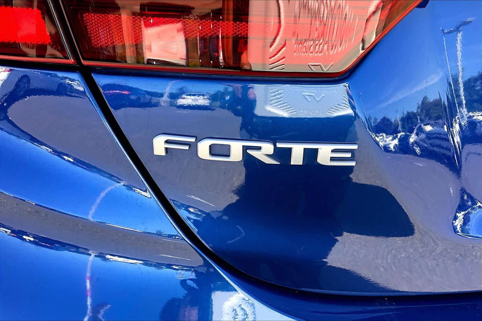 Used 2023 Kia Forte LXS w/ LXS Technology Package FWD image 30