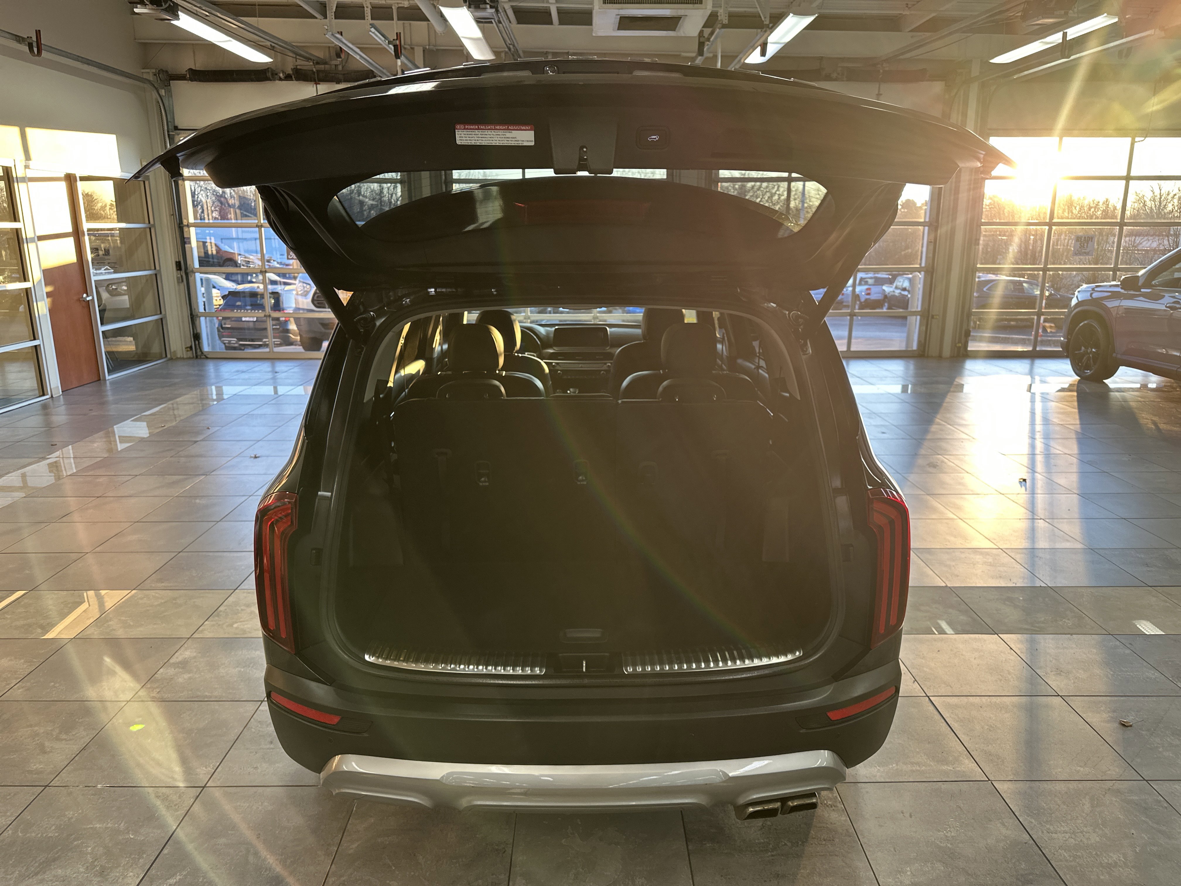 Used 2020 Kia Telluride SX w/ SX Prestige Package image 31